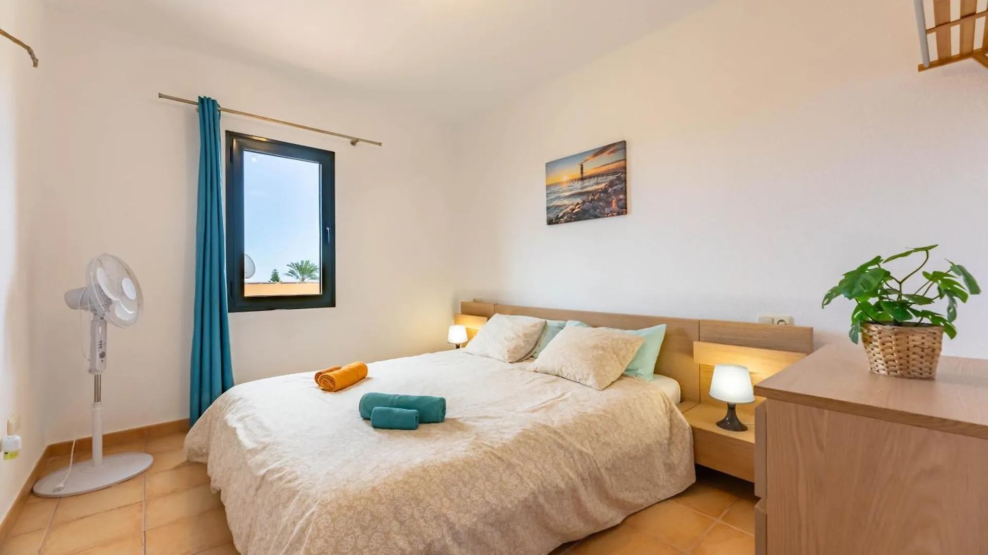 Villa Sunrise Surf House, Big Garden, Hot Tub, Parking, Super-Fast Free Wi-Fi Corralejo Casa vacanze