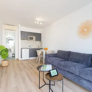  Apartment Homeforguest Moderno En