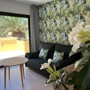 Atlantic Garden Andrew Pool Air Conditioning Holiday home